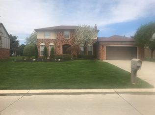 3242 Salem Dr, Rochester Hills, MI 48306