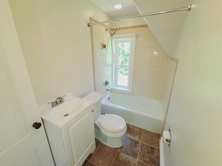 56 Cliff St #2 — Photo 8