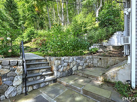 5th image of 20 North Sawyer Hill Road