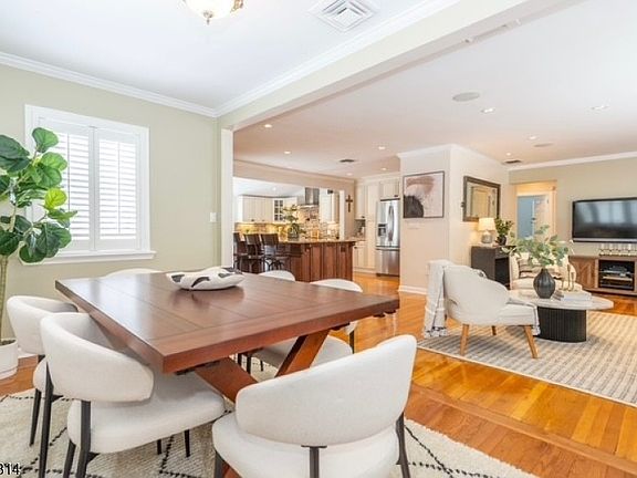 3rd image of 13 Porter Rd