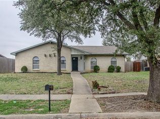 3106 Oak Hill Rd, Carrollton, TX 75007