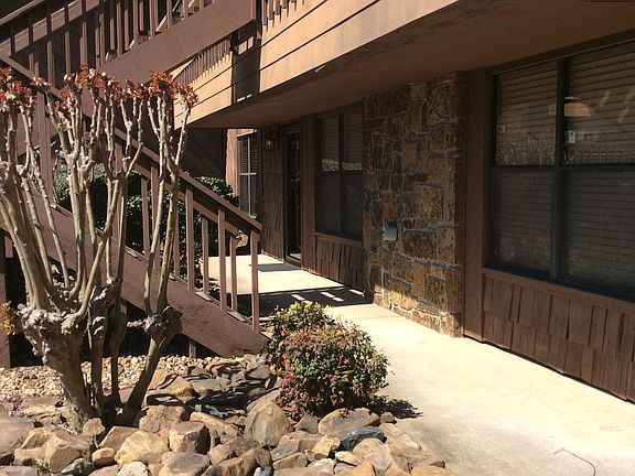 Easy lower unit access