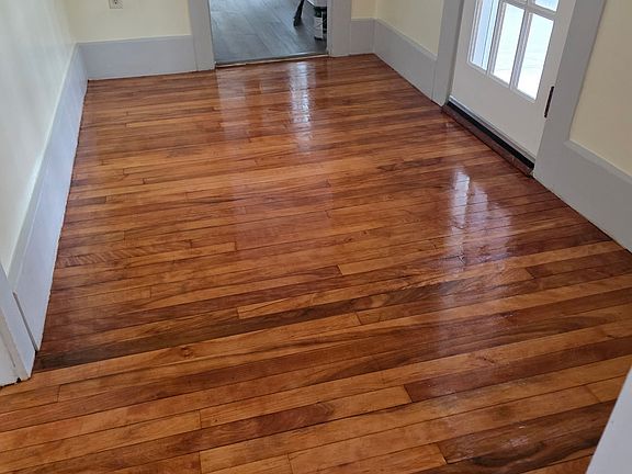 5th image of 28 Thompson St #2