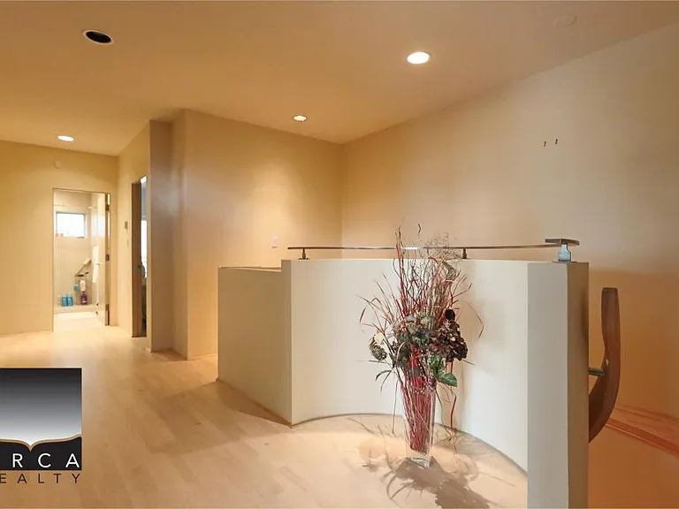5060 Pinetree Cres — Photo 28