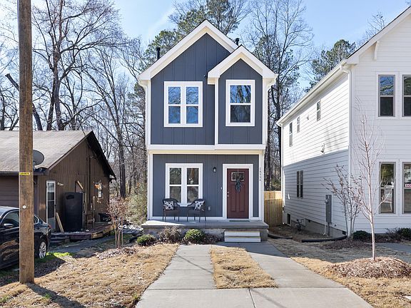 2nd image of 1455A Maplewood Dr