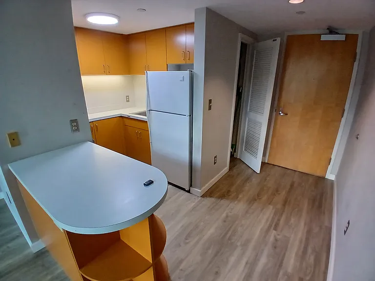 545 Queen St #639 — Photo 11