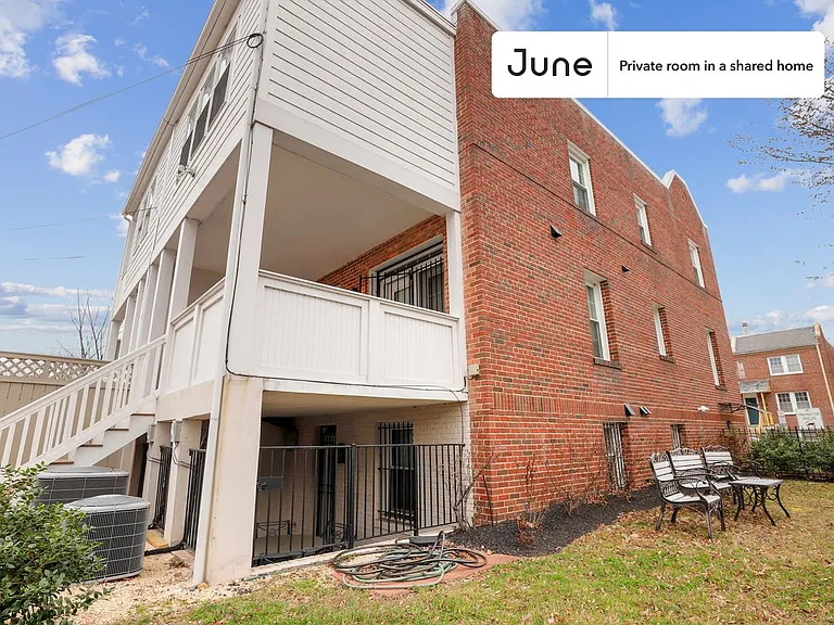 1845 Burke St SE #A — Photo 19