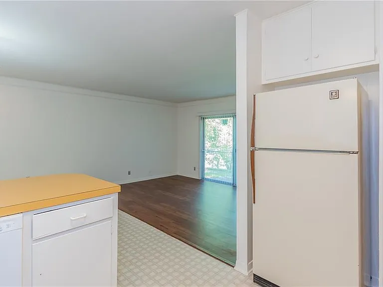2502 Trailside Dr #B — Photo 9