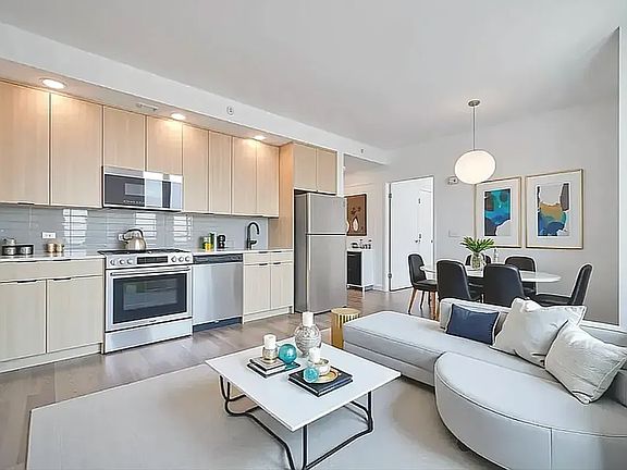 4th image of 2455 3rd Ave APT 7M
