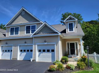 31 Jordan Point Dr, Troy, NY 12180