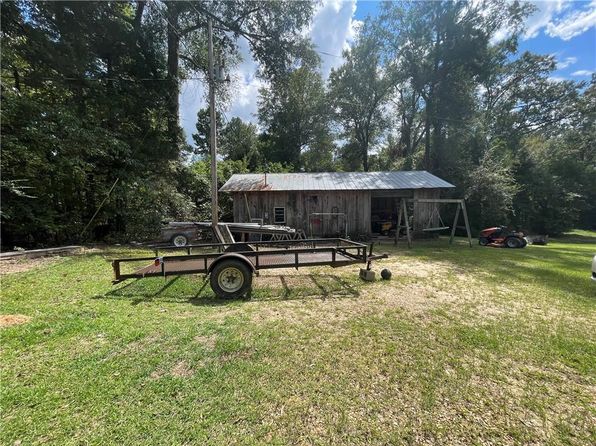 220 Hughes Rd, Winnfield, LA 71483