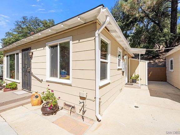 4th image of 1332 Canyon Dr