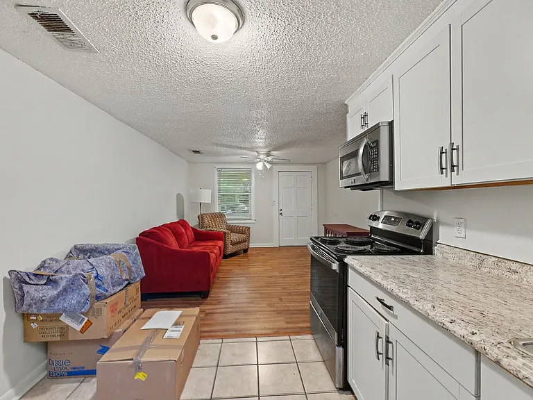 4202 Barnwell St — Photo 6