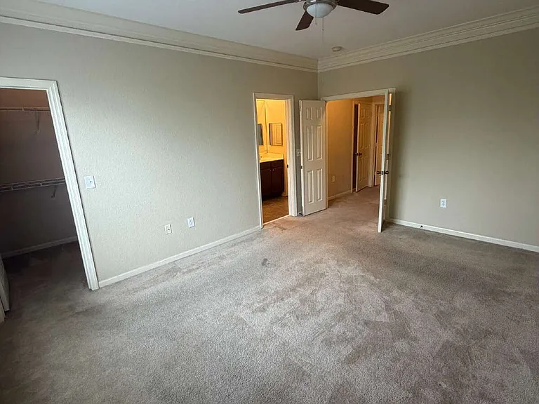 806 Baldwin Rowe Cir #1 — Photo 43
