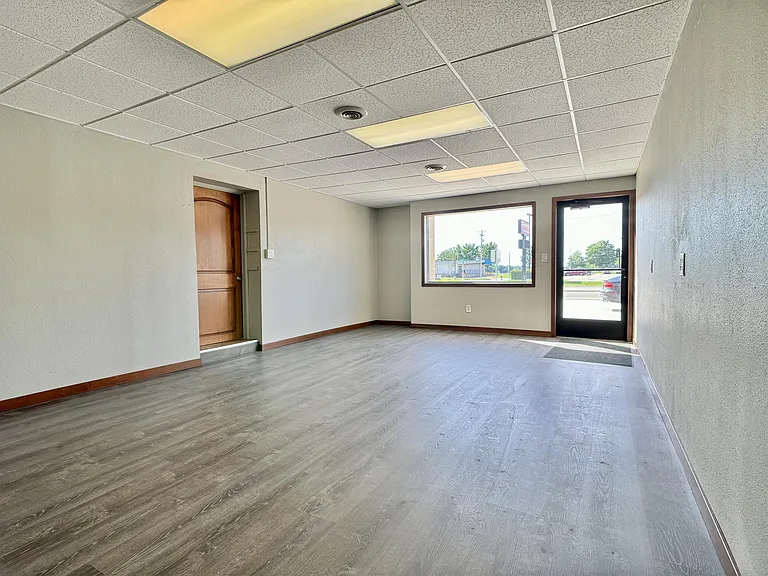 702 E Main St #101 — Photo 1
