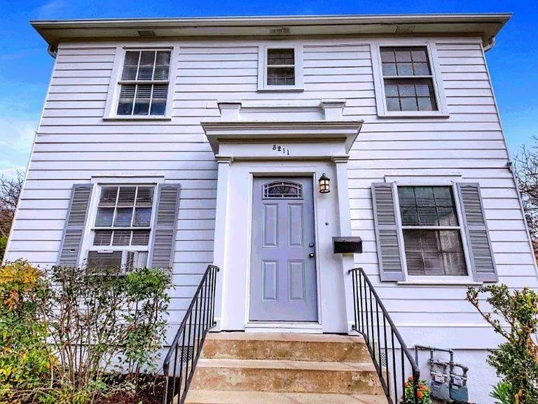 3211 Tom Green St #A — Photo 20