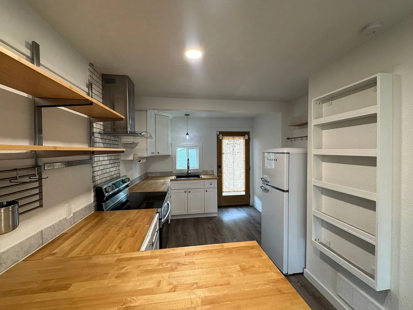 Dazzling Two Bedroom with Exceptional Character! — Photo 4