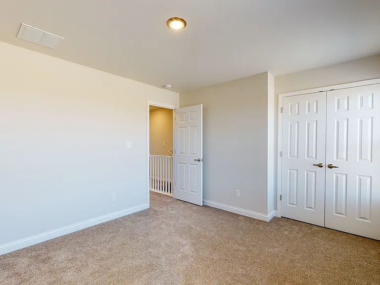 533 Claire Pl #533 — Photo 5