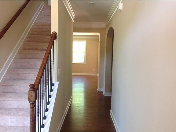 2nd image of 704 Abbotsford Way