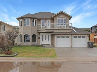 807 Beach Ave, Cold Lake, AB T9M1K7