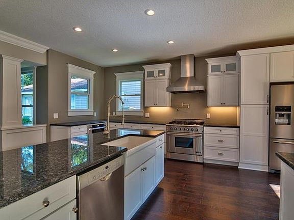 5th image of 614 S Willow Ave
