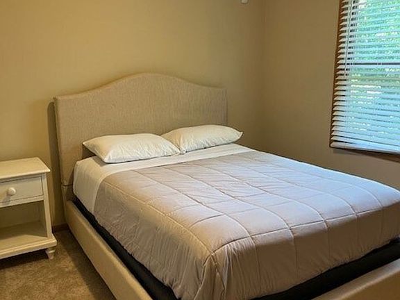 5th image of 950 Rhyners Ln
