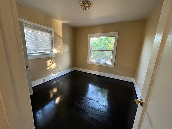 5th image of 7417 Halliday Ave