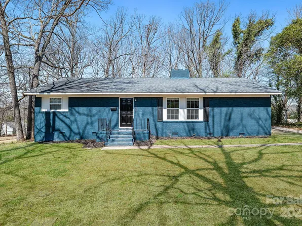 4931 Galax Dr, Charlotte, NC 28213