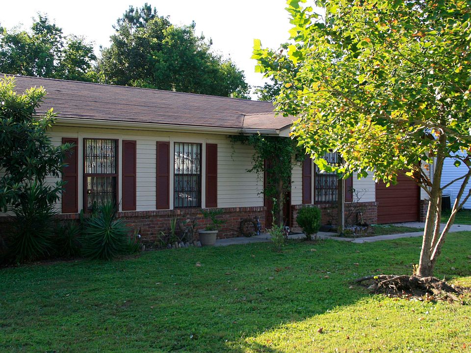 N. side /house front