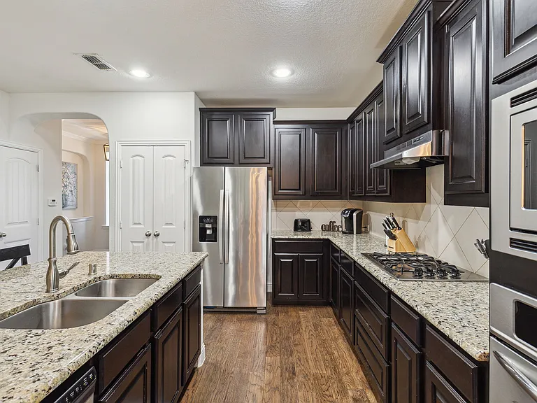 2360 Fountain Gate Dr — Photo 15