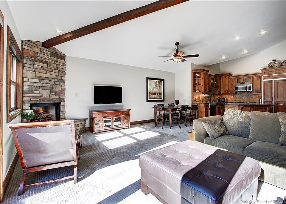 1st image of 565 Windrift Ln #16