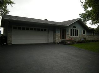 1266 Clairville Rd, Oshkosh, WI 54904