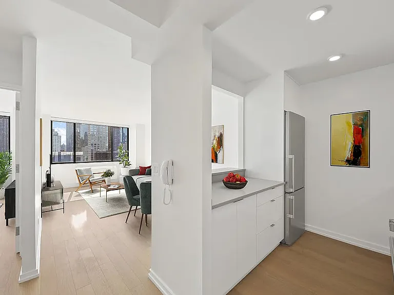 75 W End Ave #P18D — Photo 3