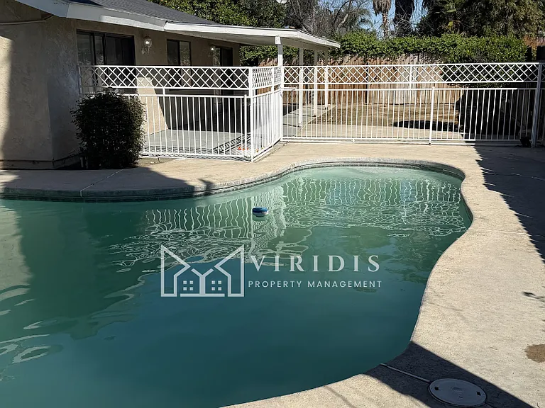 1304 La Puente Dr — Photo 1