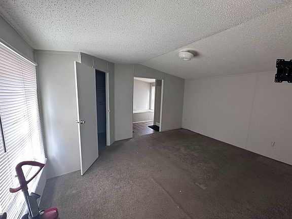 4th image of 1015 Sandpit Rd #39