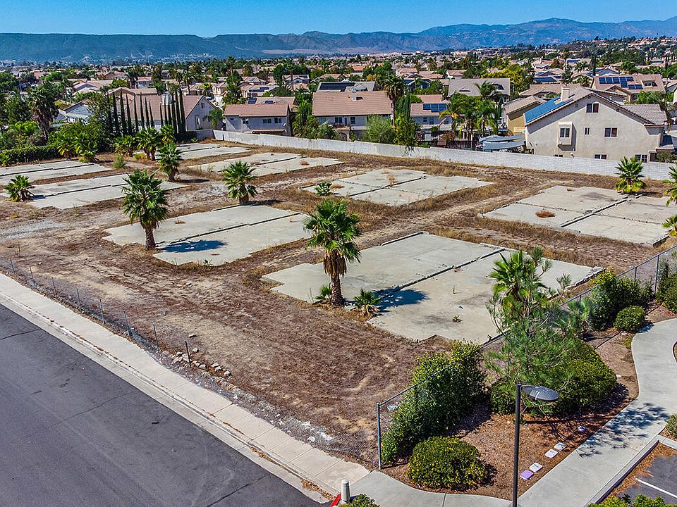 1st image of 39565 Torrey Pines Rd
