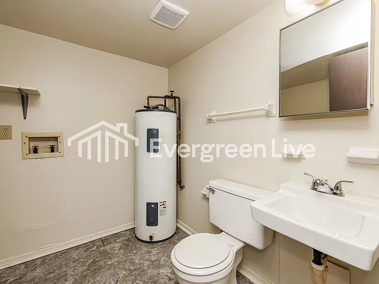 8203 Mount Carmel St — Photo 14