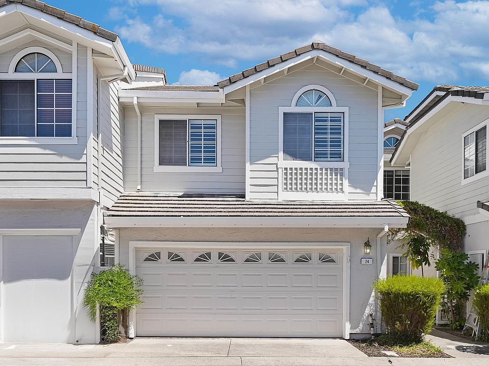 1st image of 24 Copperfield Ln