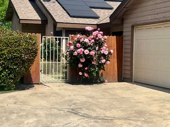 1826 E Babcock Avenue, Visalia, CA 93292