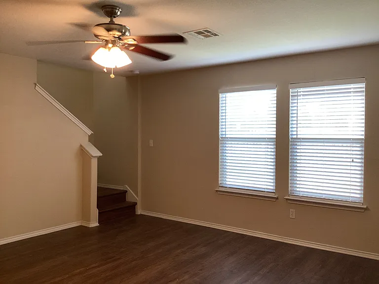 113 Hays Forest Cv — Photo 6