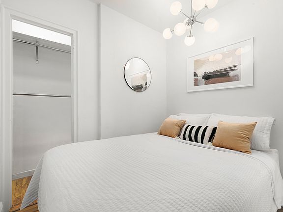 4th image of 166 W 22nd St APT 2D