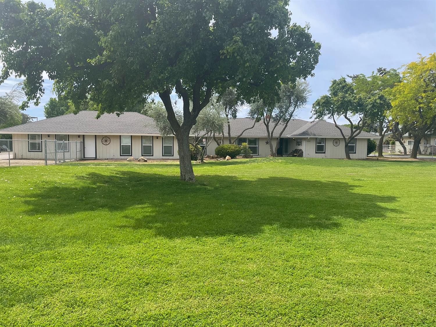 52 E Behymer Ave Clovis Ca Zillow