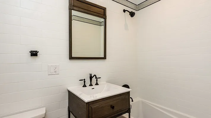 Rented by Nooklyn NYC LLC | media 29