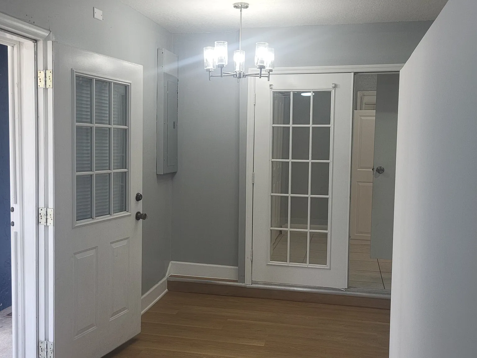 Studio, 1.0 bath, 400 sqft, $1,100 — Photo 2
