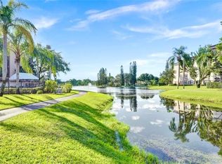 4400 NW 30th St APT 122, Coconut Creek, FL 33066