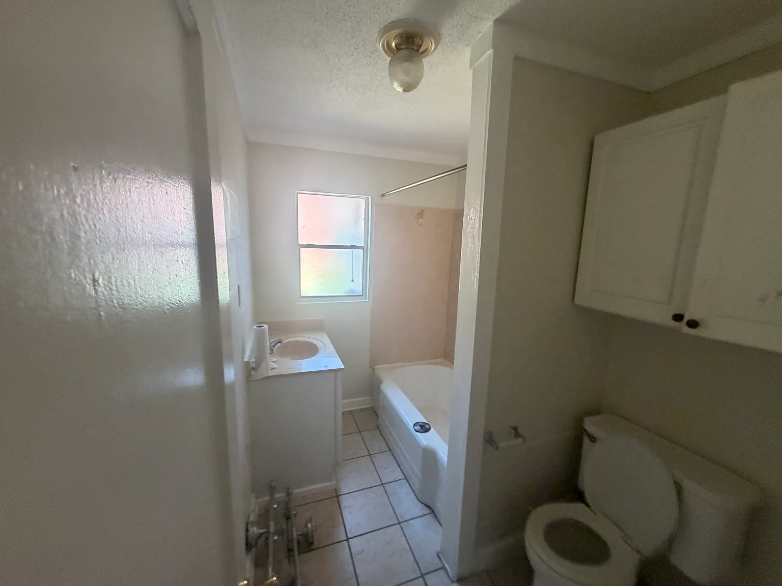 2 bed, 600 sqft, $1,100 — Photo 3