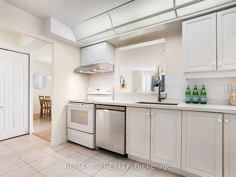 5418 Yonge St #1917 — Photo 11