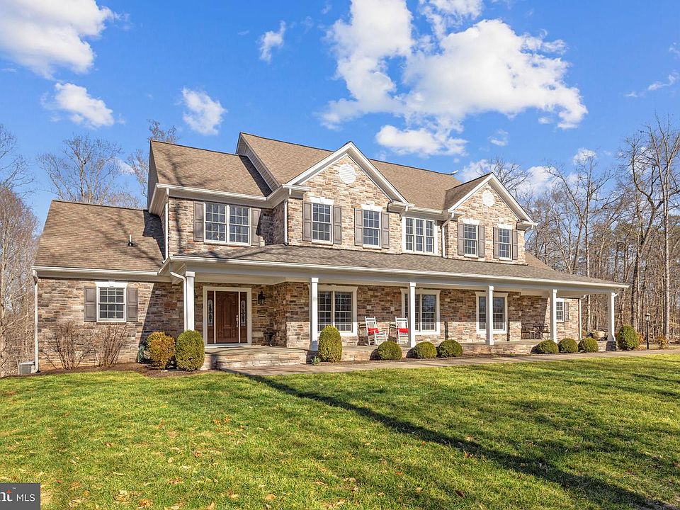 1st image of 8485 Rogues Rd