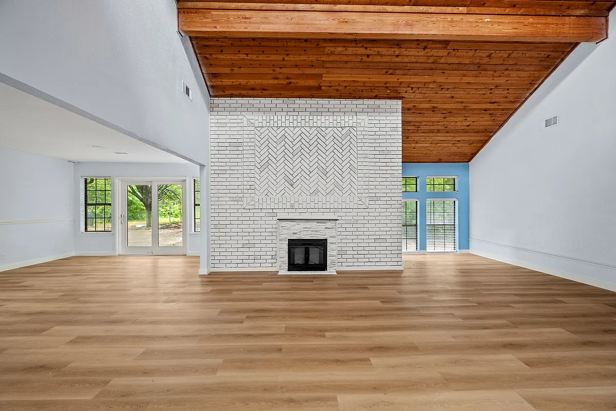 Building Photo - 2227 FM 2729