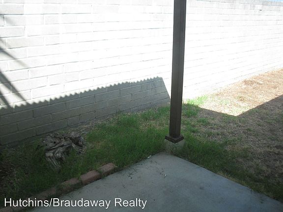 5th image of 2222 Reo Dr